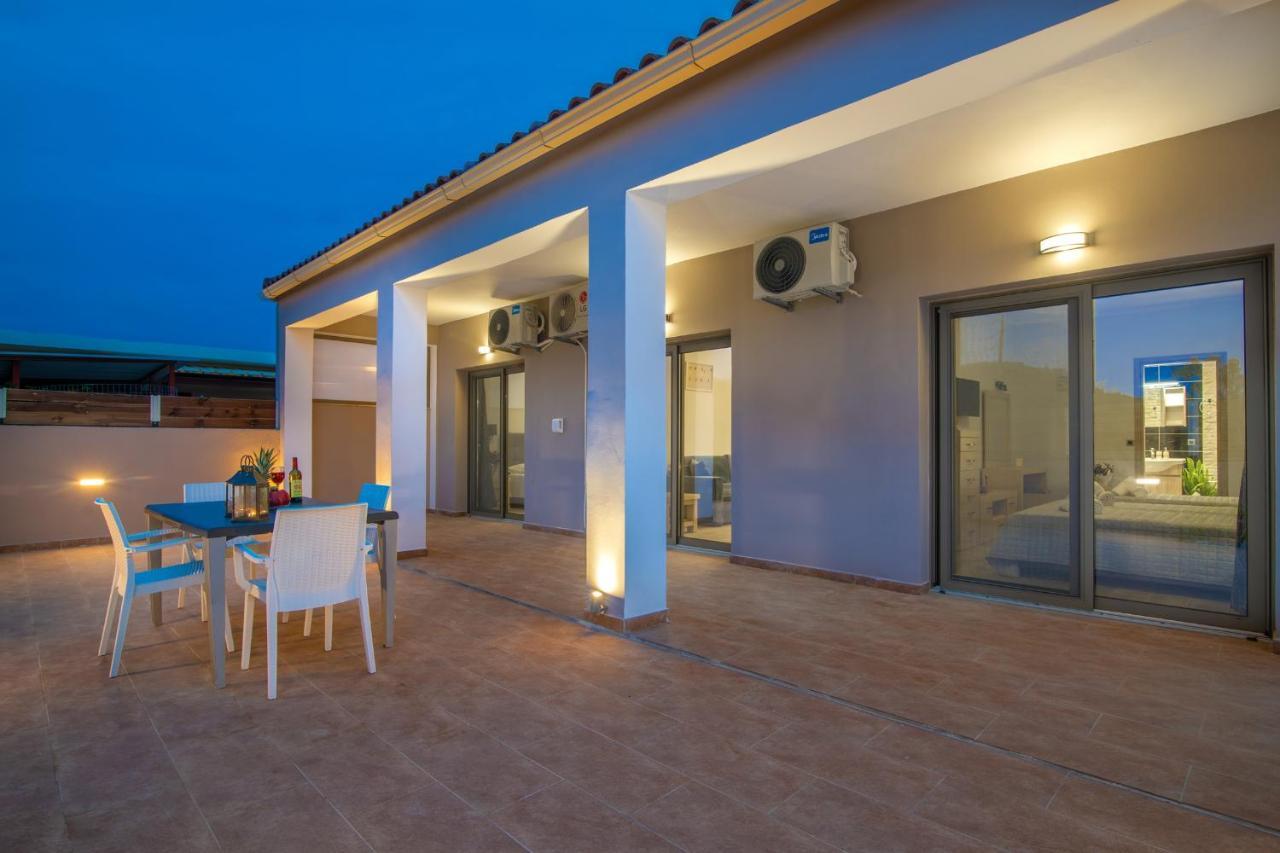 Vila En Elladi